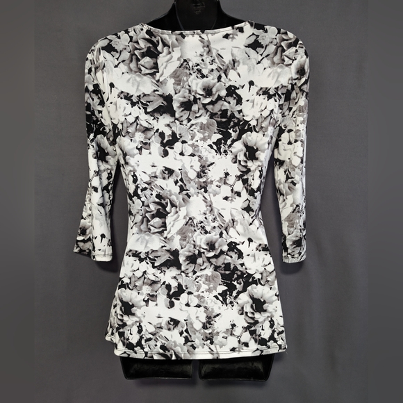 Jessica 3/4 Sleeve Top, XS (2-4) - Picture 2 of 3